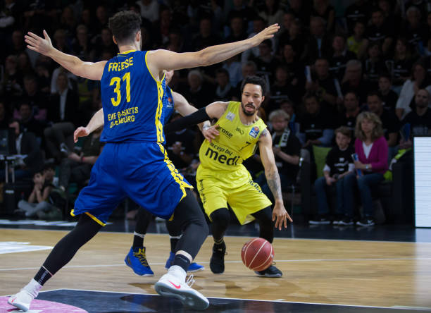 姆巴佩以其 姆巴佩以其