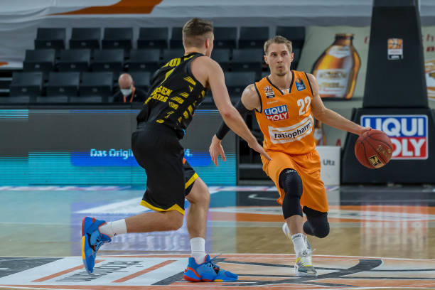 于自己的辉 于自己的辉