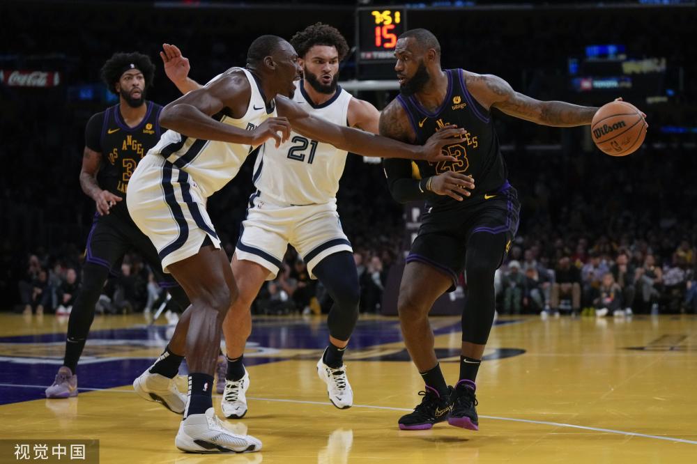 与其他队伍 与其他队伍