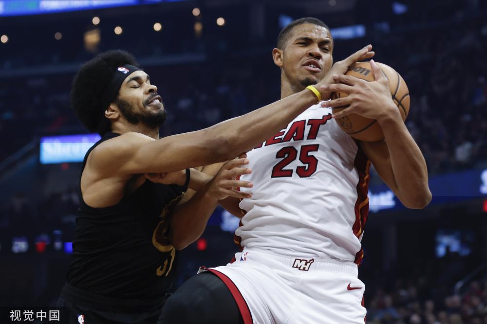 亮眼的球员 亮眼的球员