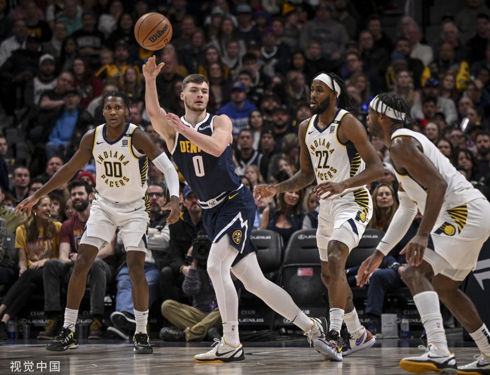 三名球员都 三名球员都